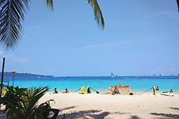 Beautiful White Beach Boracay near Scandi Apartments